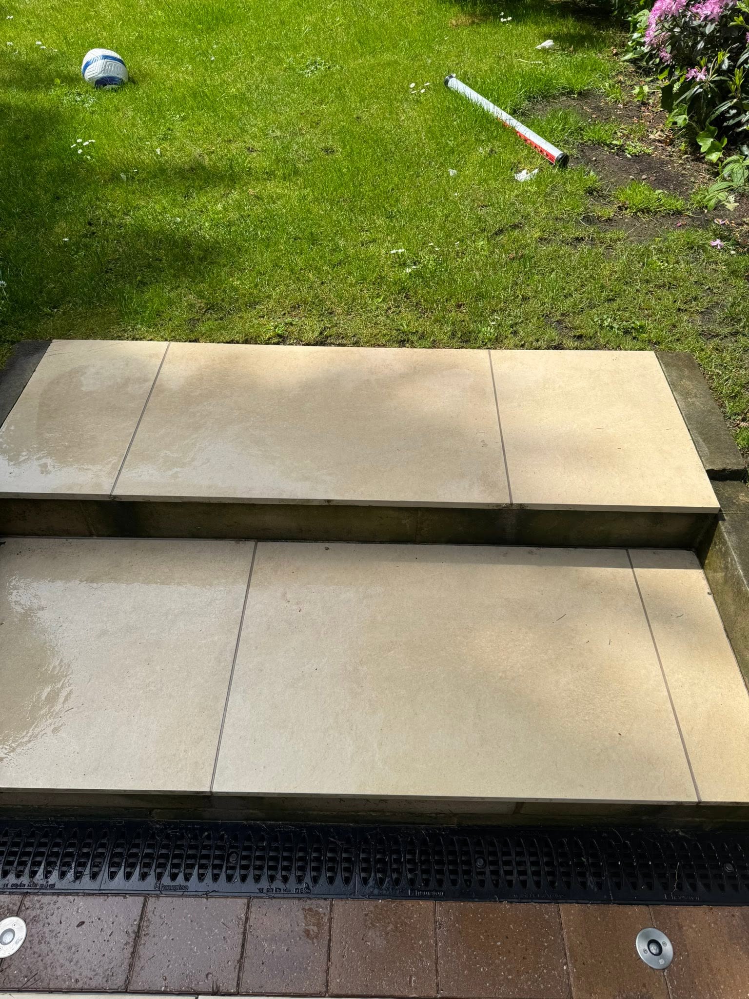 Tiled outdoor steps after cleaning